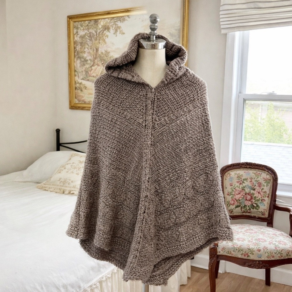 Wool Cable Knit Hooded Poncho Sweater Brown Tan Womenโs M/L Y2K Vintage Loft